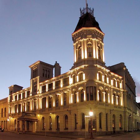 Craig'S Royal Hotel Μπάλαρατ Εξωτερικό φωτογραφία The Old Bank Hotel at night