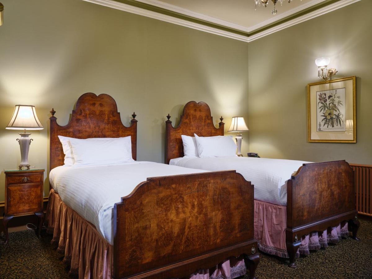 Craig'S Royal Hotel Μπάλαρατ Εξωτερικό φωτογραφία A room at the hotel