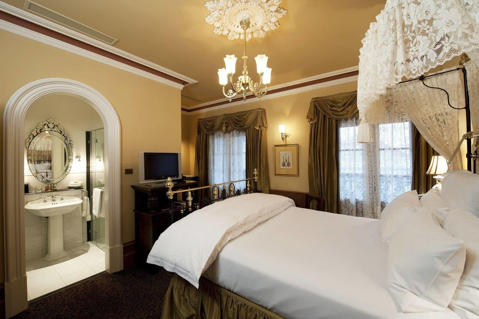 Craig'S Royal Hotel Μπάλαρατ Εξωτερικό φωτογραφία A room at the hotel