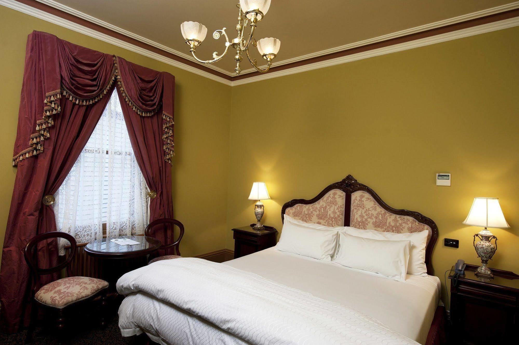 Craig'S Royal Hotel Μπάλαρατ Εξωτερικό φωτογραφία A room at the hotel