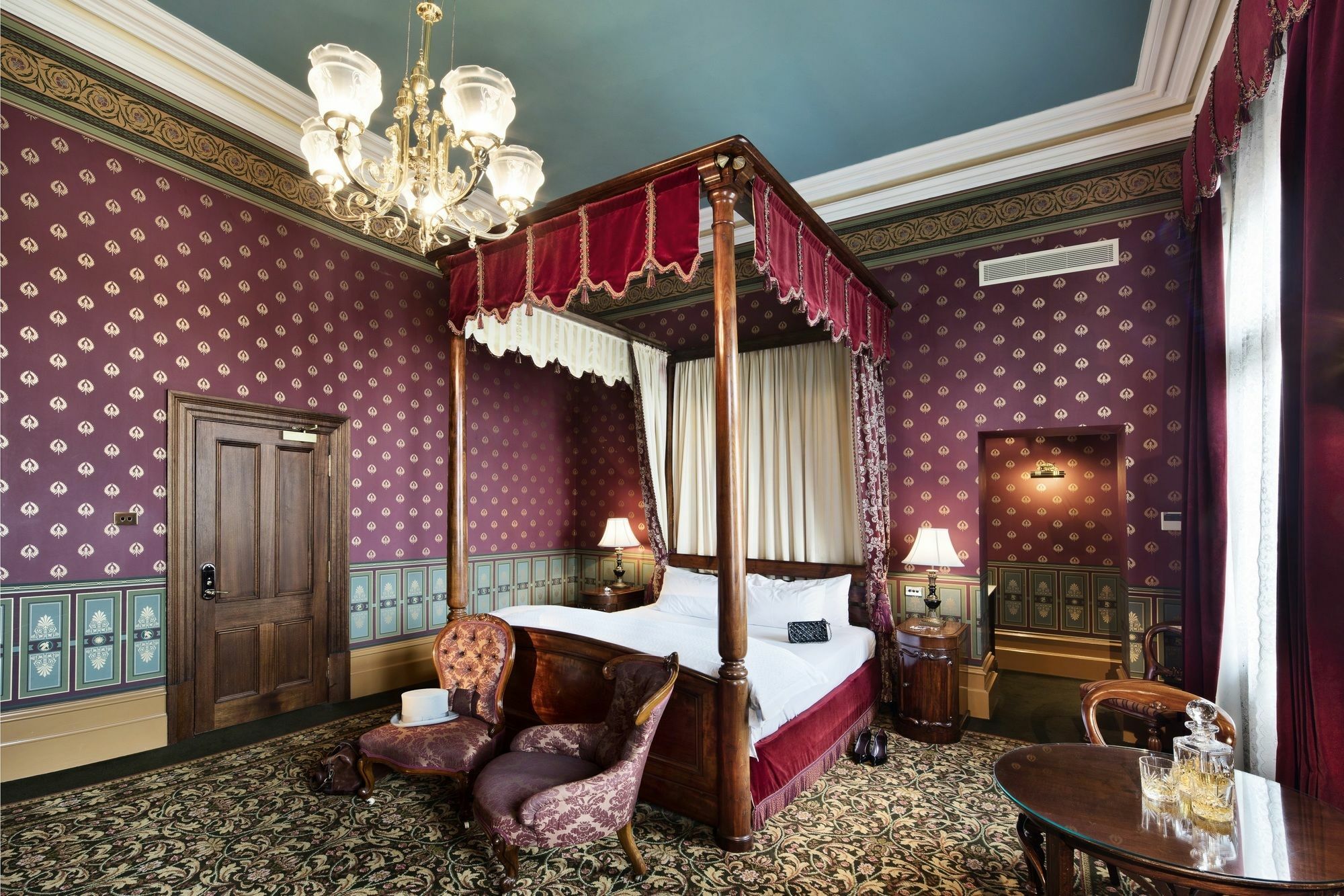 Craig'S Royal Hotel Μπάλαρατ Εξωτερικό φωτογραφία A suite at the hotel